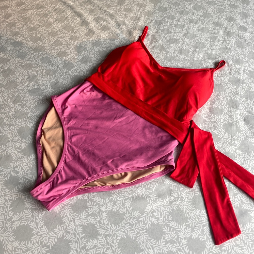 J.Crew Colorblock One-Piece Swimsuit Red Pink Belted Size [M]